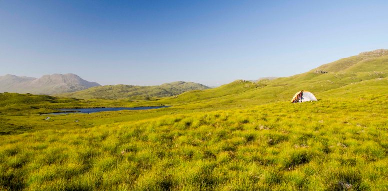 Some places we just got of the train, walk a few minuts and found an awesome place to camp!!.JPG